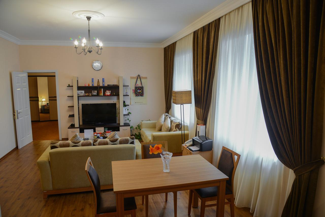 City Mansion Aparthotel Baku Bagian luar foto