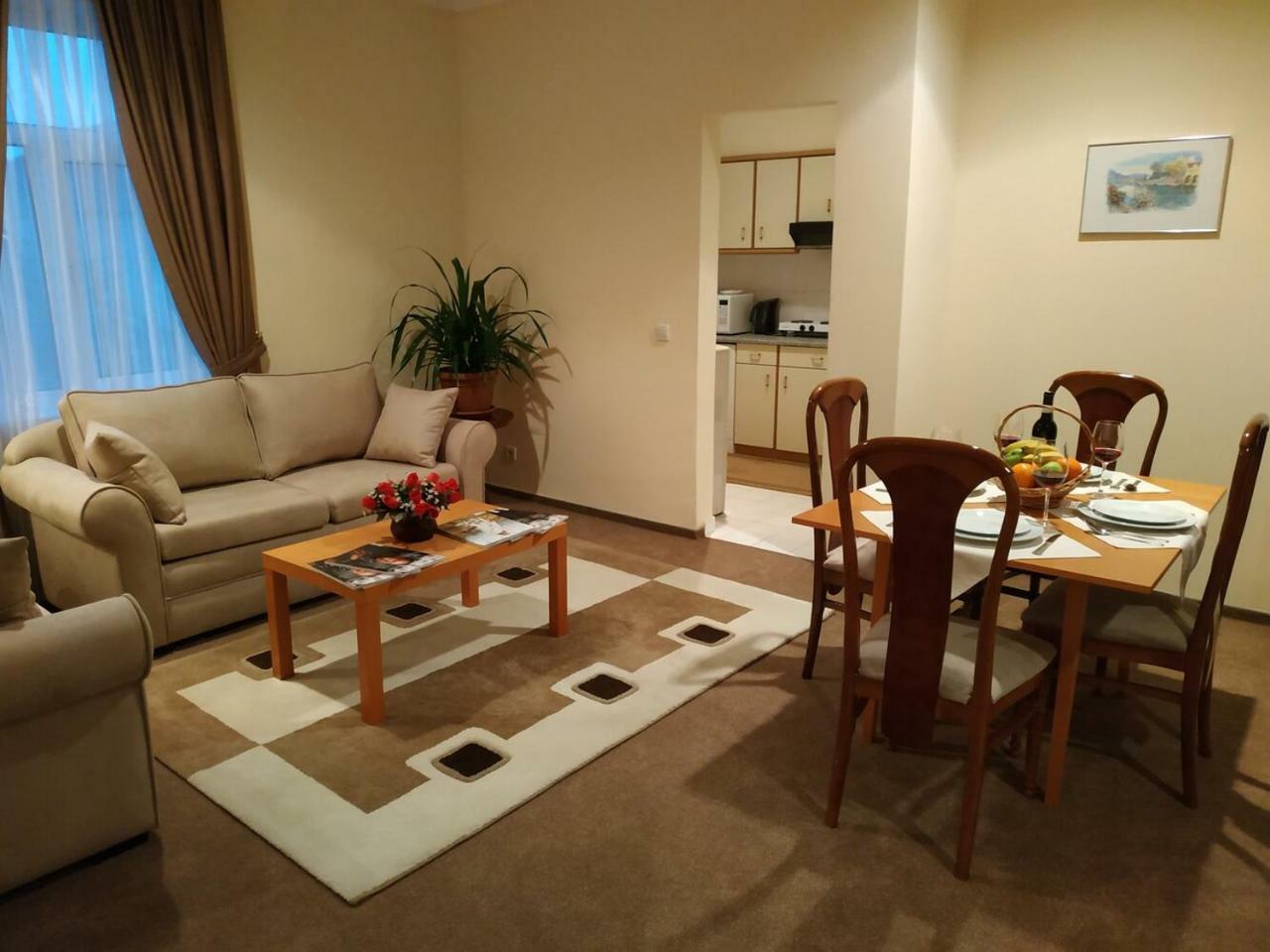 City Mansion Aparthotel Baku Bagian luar foto